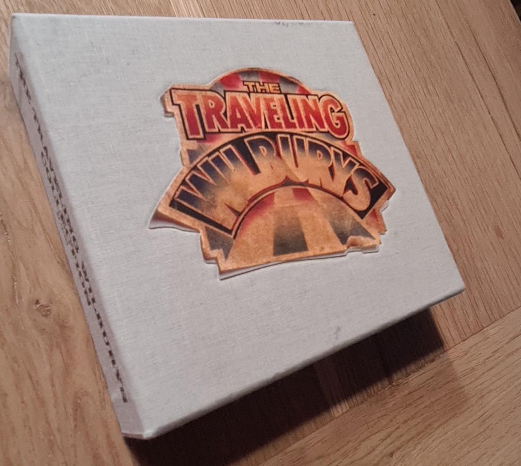 TRAVELING WILBURYS - Collection (Deluxe boxset; 2CD /DVD ), Cd's en Dvd's, Cd's | Rock, Verzenden, Zo goed als nieuw, Poprock