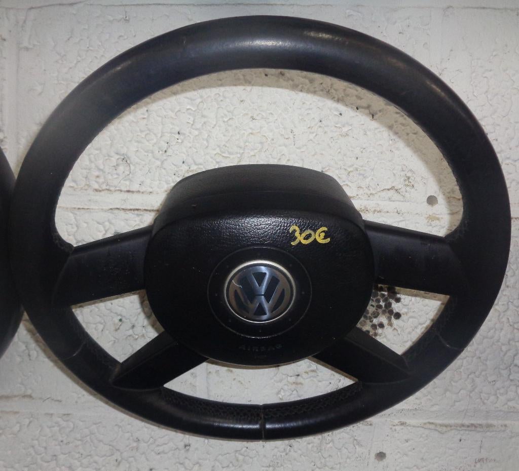 A vendre volant VW 4 branches, Autos : Pièces & Accessoires, Habitacle & Garnissage, Volkswagen, Utilisé, Enlèvement
