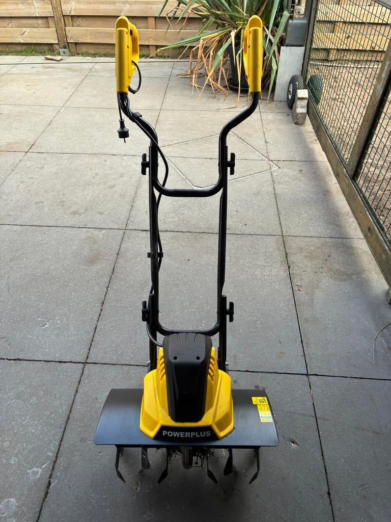 Karcher tuinfrees, Tuin en Terras, Hand-tuingereedschap, Ophalen, Zo goed als nieuw