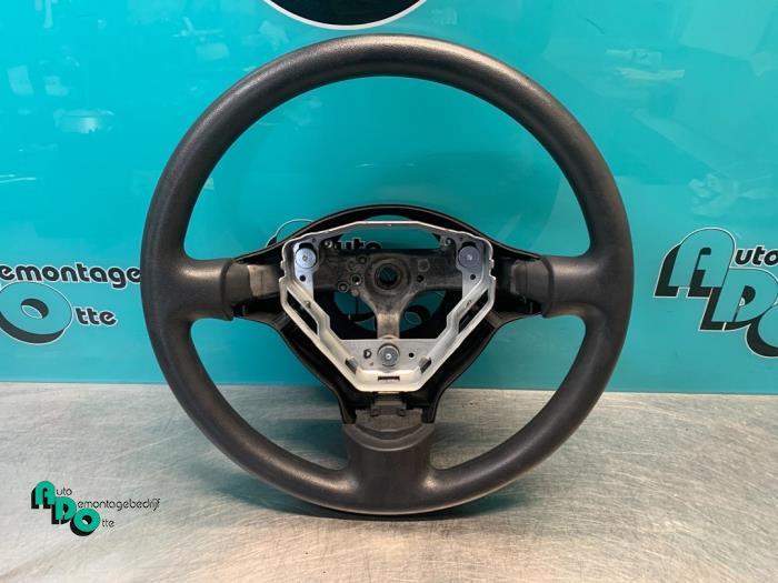 Volant d'un Toyota Yaris (Yaris 1 02-), Autos : Pièces & Accessoires, Commande, Toyota, Utilisé, 3 mois de garantie, Enlèvement ou Envoi