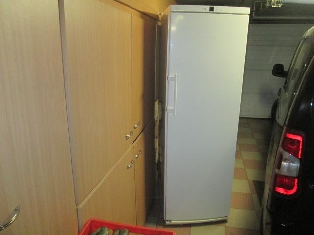 Frigos, Electroménager, Réfrigérateurs & Frigos, Utilisé, Sans bac à congélation, 150 à 200 litres, 160 cm ou plus, 45 à 60 cm