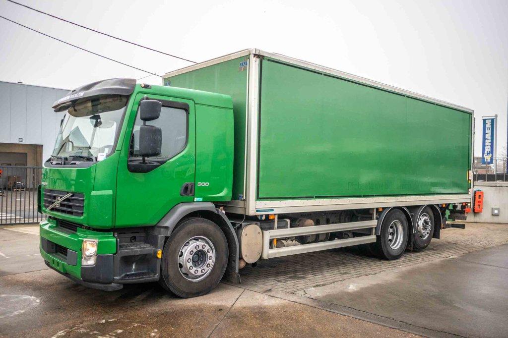 Volvo FE 300-6x2, Autos, Camions, Entreprise, Achat, Air conditionné, Vitres électriques, Volvo, Diesel, Euro 5, Automatique, Vert