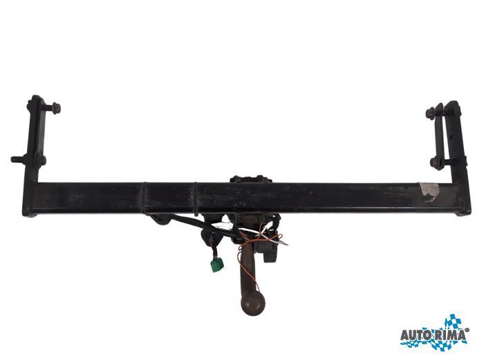 Crochet d'attelage d'un Volvo V60, -, 3 mois de garantie, -, -