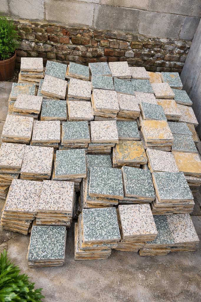 Carreaux terrazzo anciens, Antiquités & Art, Antiquités | Assiettes décoratives & Carrelages, Enlèvement