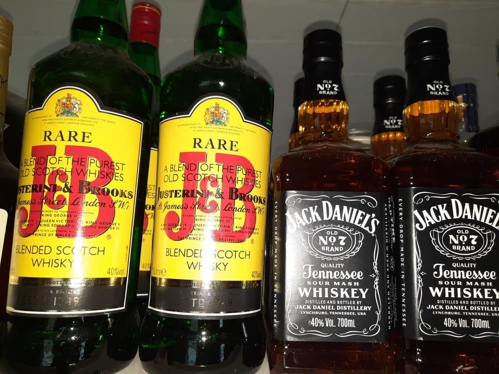 Eau-de-vie de whisky, Enlèvement ou Envoi