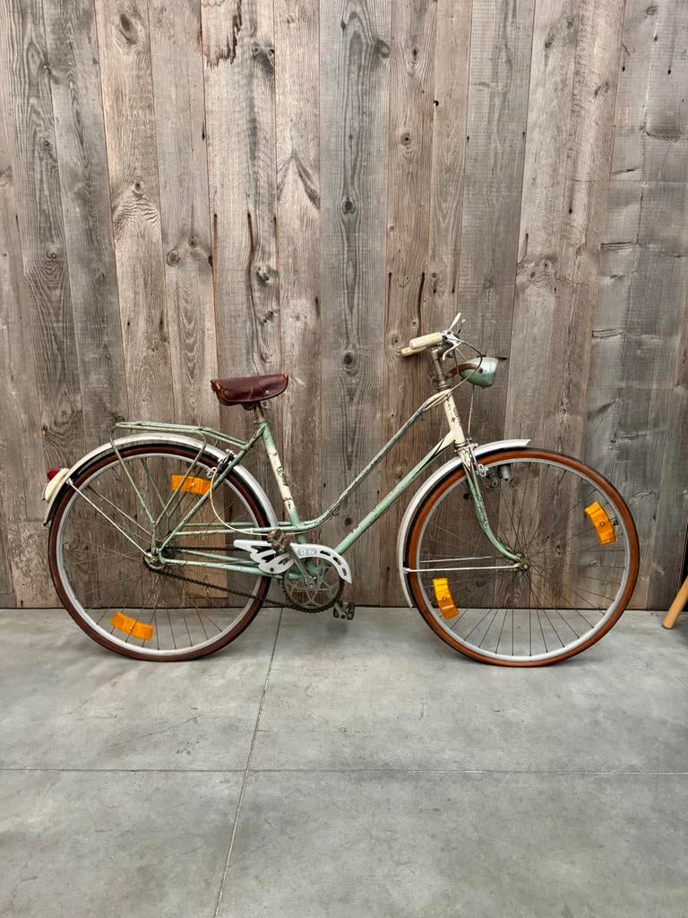 Zeldzame vintage Weekend fiets 1950s Original Superlux zadel, Fietsen en Brommers, Ophalen of Verzenden