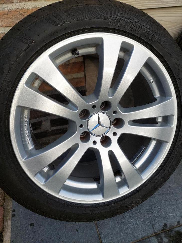 Mercedes Velgen en banden, Auto-onderdelen, Banden en Velgen, Banden en Velgen, Zomerbanden, 17 inch, 245 mm, Personenwagen, Gebruikt
