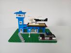 Poste de police Lego vintage 354 avec hélicoptère, Enfants & Bébés, Jouets | Duplo & Lego, Enlèvement ou Envoi, Comme neuf, Ensemble complet