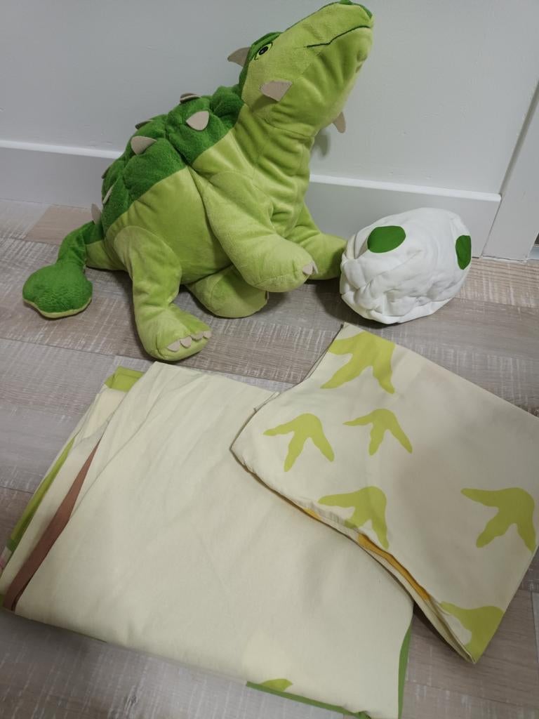 Dubbelzijdig dekbedovertrek +bijhorende dino knuffels, Ophalen, Zo goed als nieuw