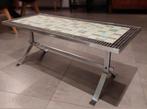 Table basse vintage avec structure chromée 1,05 m L 43 cm H, Maison & Meubles, Tables | Tables de salon, Enlèvement