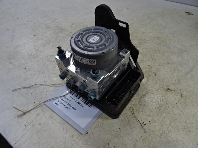 BLOC ABS (FREINS ANTI-BLOCAGE) TT (FV3 / FVP) (8S0614517B), Autos : Pièces & Accessoires, Mevr. I. Hauben, Audi, Utilisé, Rue de l'Espoir 34 34
4030  GRIVEGNÉE, BE