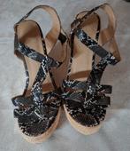 Sandalen met sleehak, Kleding | Dames, Schoenen, Ophalen of Verzenden