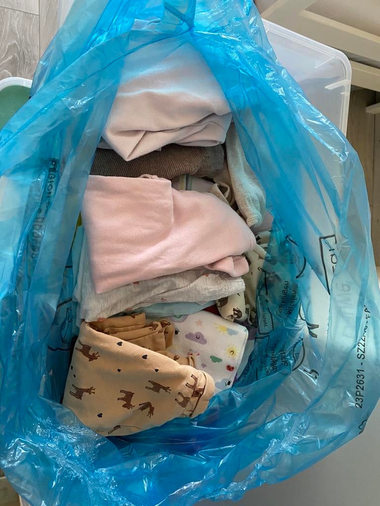 Vetements de bébé, Ophalen, Zo goed als nieuw