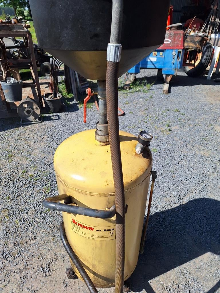 Vidangeur huile moteur, Enlèvement