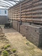 Gratis af te halen: ongeveer 150 m2 klinkers blauw/roze, Ophalen