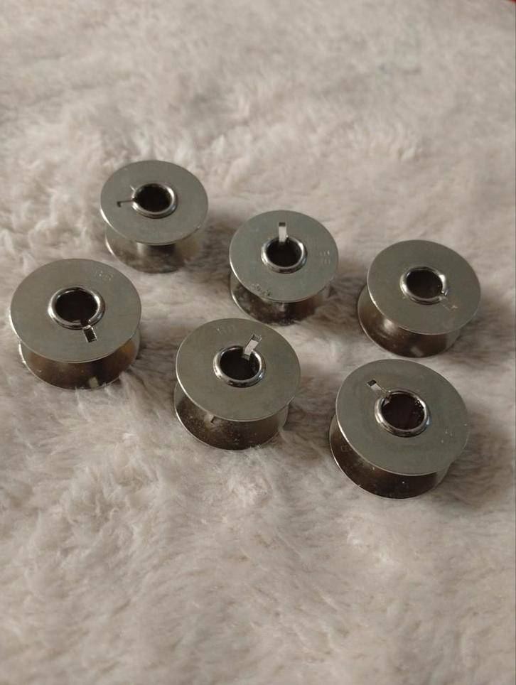 Lot de canettes pour machine à coudre Bernina, Hobby & Loisirs créatifs, Machines à coudre & Accessoires, Machine à coudre, Bernina