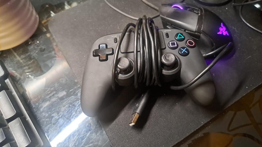 Nacon Compact Official Licensed Bedrade Controller, Games en Spelcomputers, Ophalen, Zo goed als nieuw, PC