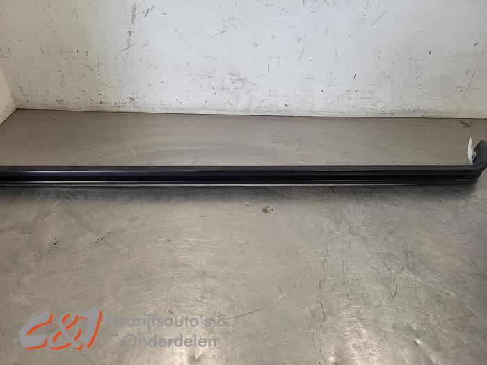 Rail porte coulissante droite d'un Renault Master, Renault, -, 3 mois de garantie, Utilisé