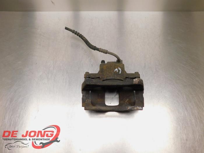 Remklauw (Tang) links-voor van een Chrysler Voyager, Auto-onderdelen, Gebruikt, -, Ophalen of Verzenden, -