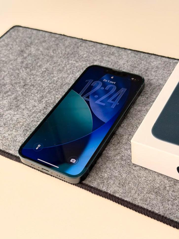 Iphone 13 Mini + originele Apple leather case, Télécoms, Téléphonie mobile | Apple iPhone, Utilisé, 128 GB, Sans simlock, iPhone 13 mini