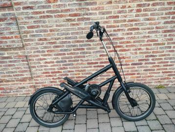 Streetstepper in goede staat met spiegeltjes beschikbaar voor biedingen