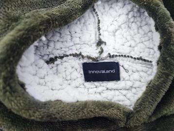 Teddy hoodie beschikbaar voor biedingen