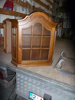 HANG VITRIENEKAST, Enlèvement