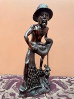 visser met net en mand - houtsnijwerk Bali, Antiek en Kunst, Ophalen of Verzenden