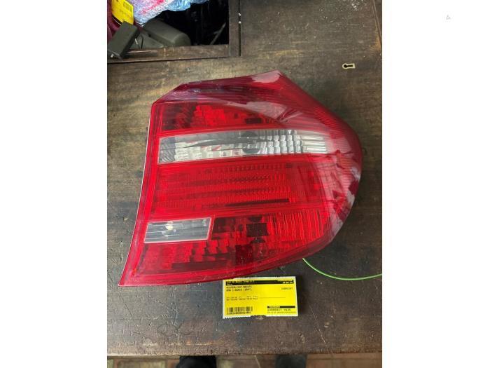 Achterlicht rechts van een BMW 1-Serie, Auto-onderdelen, Verlichting, BMW, Gebruikt, 3 maanden garantie, Ophalen of Verzenden