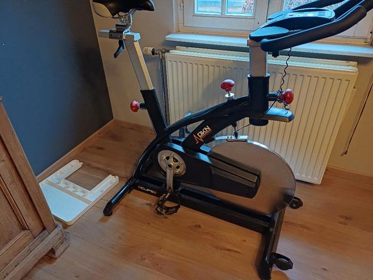 DKN spinningfiets, Sports & Fitness, Appareils de fitness, Comme neuf, Vélo de spinning, Métal, Enlèvement