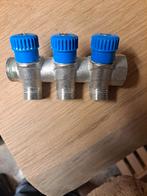 Collecteur 3 voies eau froide au chaude, Bricolage & Construction, Enlèvement ou Envoi, Comme neuf, Chrome, Autres types