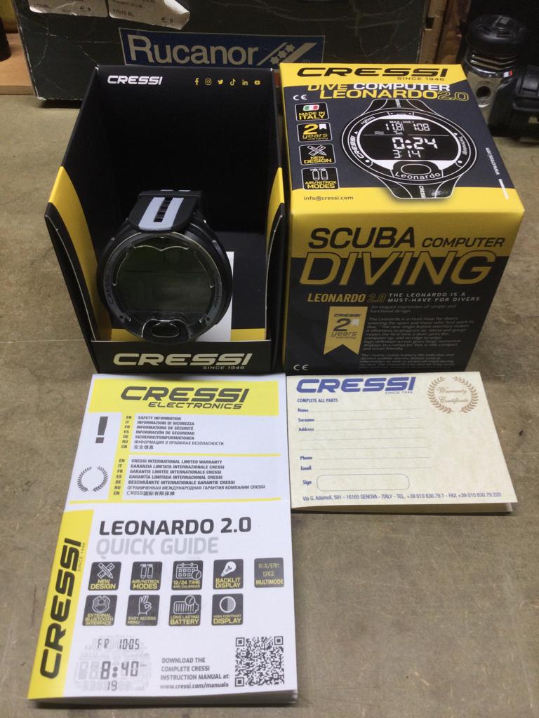 Polscomputer Cressi Leonardo 2.0 Nieuw aan 169€ - Ecocheques, Sports nautiques & Bateaux, Plongée, Neuf, Ordinateur de plongée