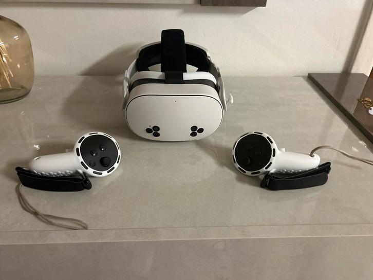 Meta Quest 3 s met EXTRA BATTERIJ!!, Games en Spelcomputers, Virtual Reality, Zo goed als nieuw, Pc, Ophalen