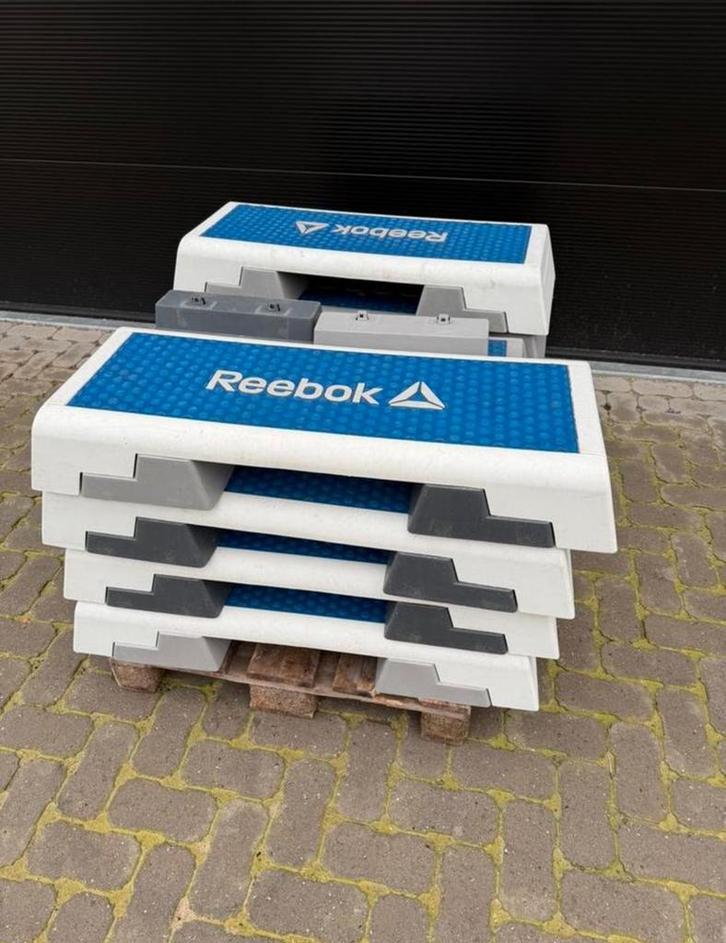 Reebok aerobic steppers in nette staat !!, Sport en Fitness, Fitnessmaterialen, Zo goed als nieuw, Ophalen