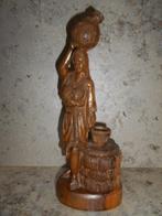 Statue en bois - Dame au puits, Antiquités & Art, Enlèvement ou Envoi