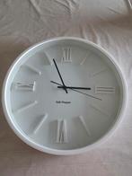 Horloge murale moderne blanche Salt & Pepper., Enlèvement, Neuf, Analogique, Horloge murale