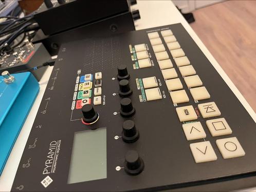 Squarp Pyramid, Muziek en Instrumenten, Midi-apparatuur, Zo goed als nieuw, Ophalen