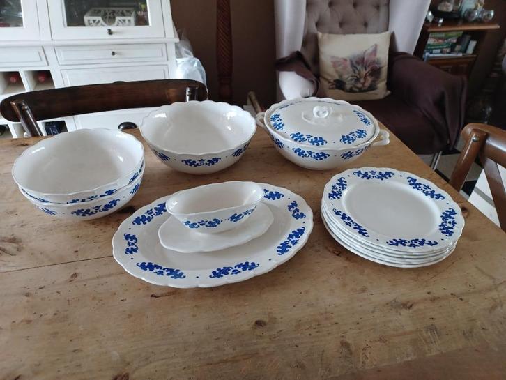 BOCH BLAUW EIKENBLAD SERVIESDELEN VANAF 5 euro, Antiek en Kunst, Antiek | Servies los, Ophalen of Verzenden