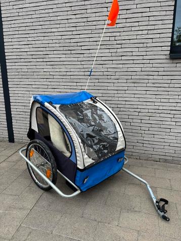 Fietskar met verkleinzitje beschikbaar voor biedingen