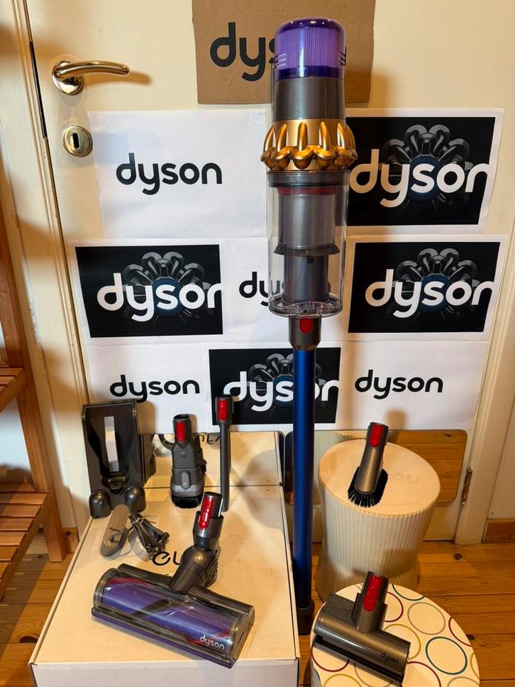 Dyson V11 en parfait état proche du neuf avec ses minis acce, Elektronische apparatuur, Stofzuigers, Zo goed als nieuw, Stofzuiger