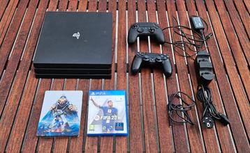 PlayStation 4 Pro 1TB Met 2 Controllers en Spelletjes  beschikbaar voor biedingen