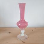Vintage roze opaline vaasje, Huis en Inrichting, Woonaccessoires | Vazen, Ophalen of Verzenden