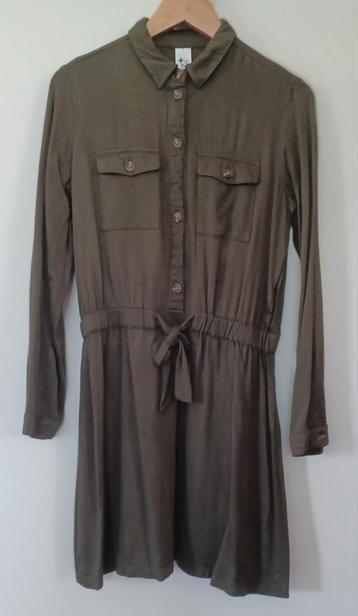 Kaki jurk, maat 170. beschikbaar voor biedingen