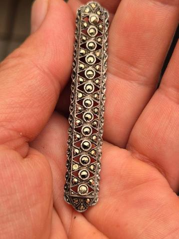 Vintage zilveren broche met Markazieten A835 gestempeld  beschikbaar voor biedingen