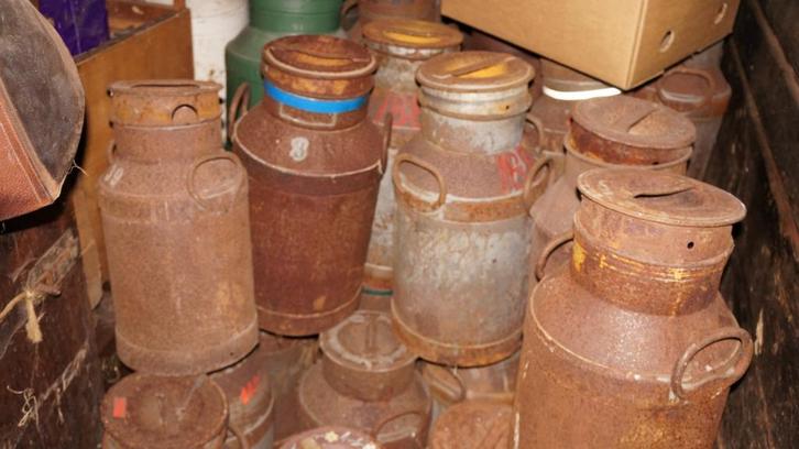 150 x Goede kwaliteit industriele metalen melkbussen carbid, Huis en Inrichting, Woonaccessoires | Overige, Gebruikt, Ophalen