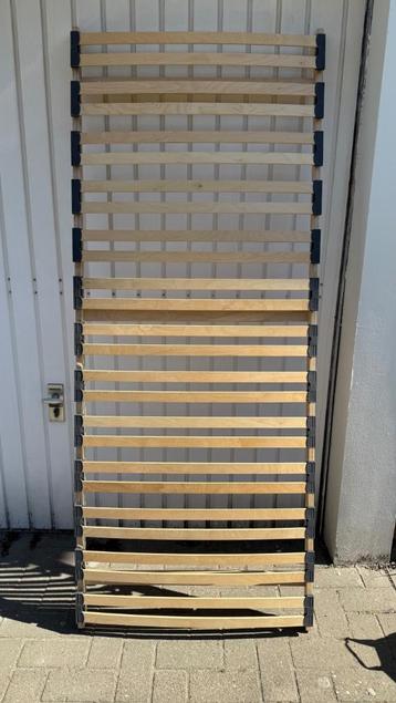 Lattenbodem bed 1 persoon beschikbaar voor biedingen