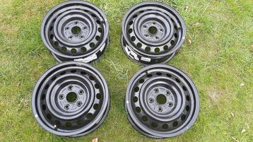 4 stalen velgen 15" steekmaat 5 x 114,3 Toyota winter/zomer beschikbaar voor biedingen