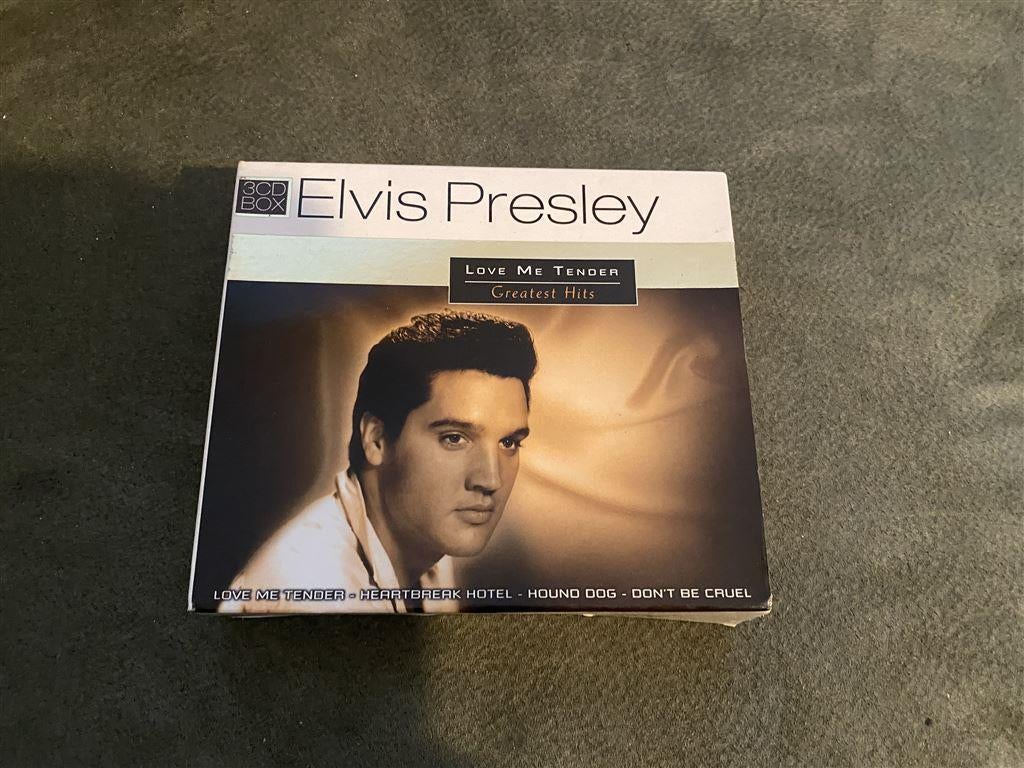 Elvis Presley love me tender greatest hits 3CD Box [687], Cd's en Dvd's, Cd's | Pop, Zo goed als nieuw, Verzenden