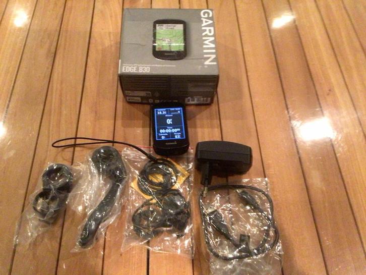 Garmin edge 830, Fietsen en Brommers, Fietsaccessoires | Fietscomputers, Zo goed als nieuw, Ophalen