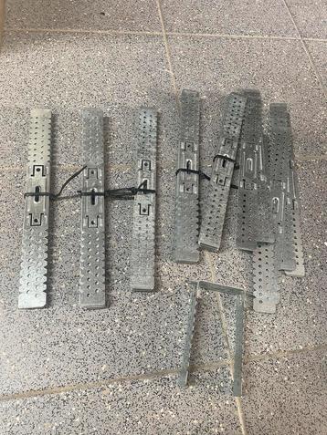 Directhangers 90x voor metal studs plafond beschikbaar voor biedingen